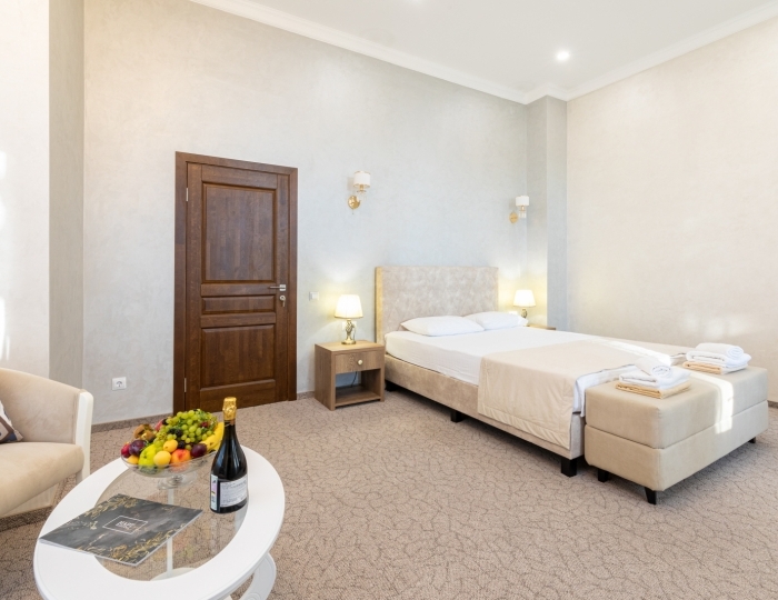 Люкс 2-местне 2-комнатные, вид на море, корпус 2 или 3 - Дом отдыха «Нарт» Гагра